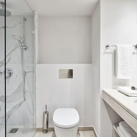 Hotel Aks 4*