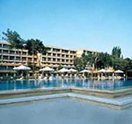Hotel Aks