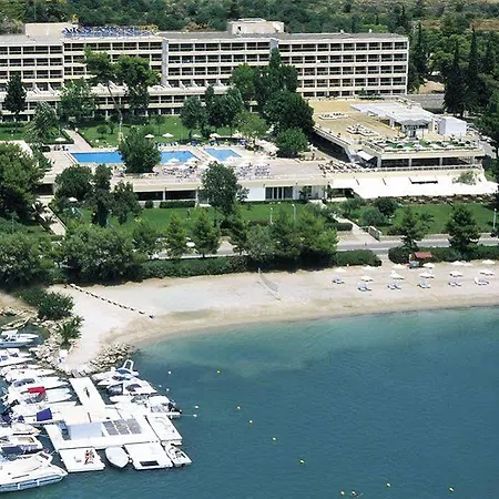 Aks Hotel 4*