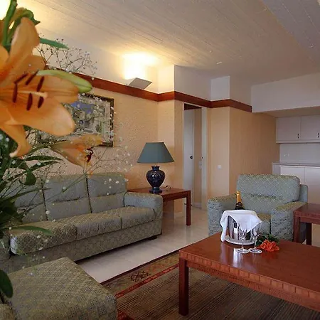 Hotel Aks