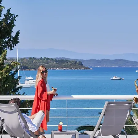 Ξενοδοχείο Aks 4*